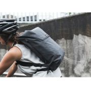 Apidura - rucsac sport urban City Backpack, capacitate 17 litri - gri închis