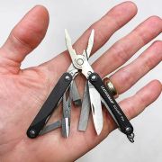 Leatherman - multi-tool 9 functii Squirt PS4 831233 - negru