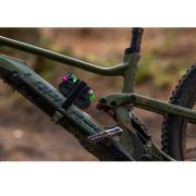 Muc-Off - banda transport accesorii bicicleta cu prindere pe cadru Utility Frame Strap - verde inchis army