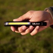 Nebo - lanterna Lil Larry, 250 lumeni, alimentare baterii (3xAA incluse)