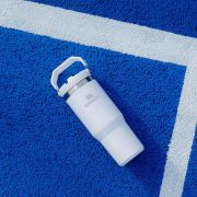 Stanley - termos tip sticla cu pai - Flip Straw Tumbler - alb polar - 890 ml