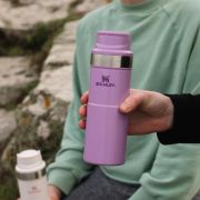 Stanley - termos tip cana cu buton Trigger Action Travel Mug - mov deschis liliac - 354 ml