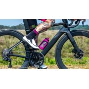 Muc-Off - bidon apa X Elite Fly Water Bottle Roz - 550ml
