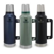 Stanley - termos clasic cu maner The Legendary Classic Bottle - albastru inchis intuneric - 1.9 Litri