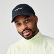Șapcă alergare Brooks Heritage Run Cap - neagră cu alb