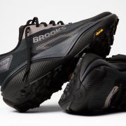 Pantofi trail Brooks Cascadia 20 GTX W - negru I Ebony I Nocturnal