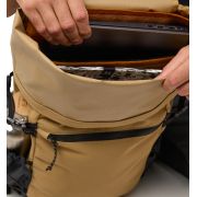 Haglöfs Ardos Rolltop 22 – Rucsac rolltop 22 L - Bej Cinnamon Brown/True Black