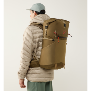 Haglöfs Magma Rolltop 40 WR – Rucsac rolltop 40 L rezistent la apă - Maro Teak Brown/Oak Brown