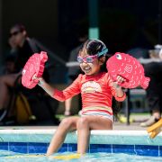 Finis - plutitoare invatat inot copii - Floatie Friends - pereche pentru maini - Pește-balon