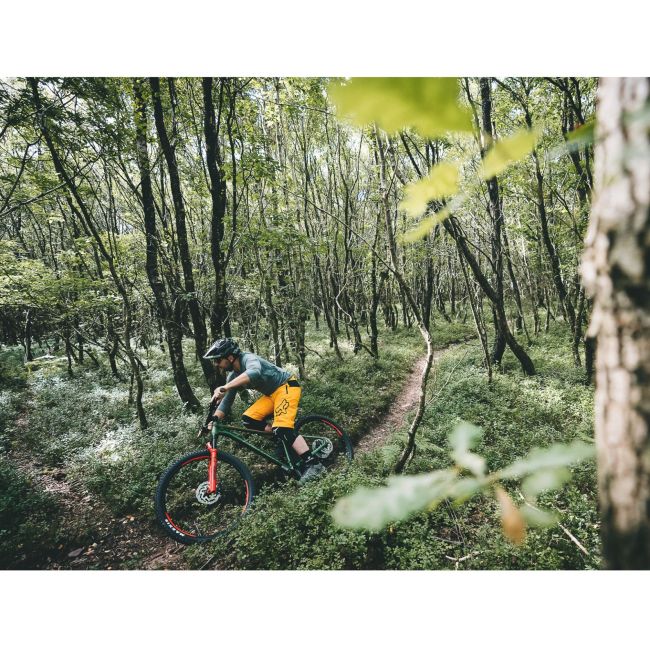 Merida - bicicleta MTB 29" Big.Trail 200 - negru lucios