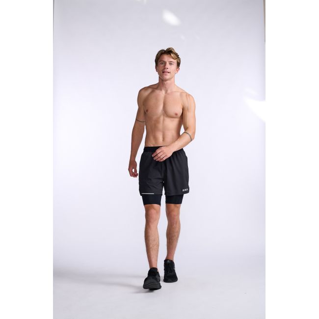 2XU - pantaloni scurti de alergare cu compresie pentru barbati - Aero 2-in-1 5" Shorts - negru reflectorizant