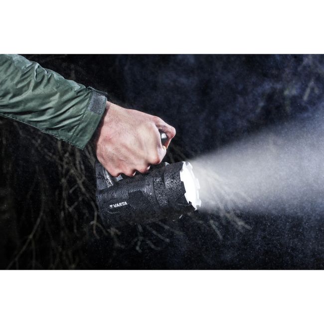 Varta - lanterna exterior Indestructible BL20 PRO - 6xAA/3xAA, protectie IP54 - 400 lumeni