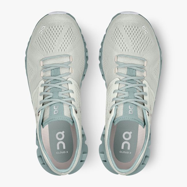 On Cloud X - pantofi alergare pentru femei - Alb Aloe albastru deschis Surf