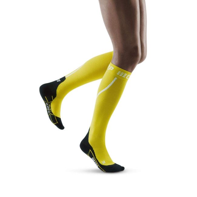 CEP - Sosete de compresie pentru femei alergare iarna Winter Run Socks - galben negru