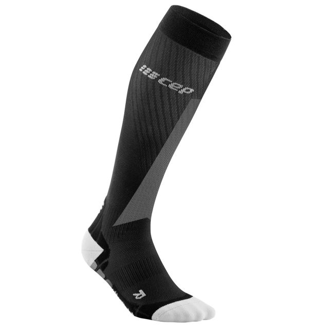CEP - Sosete compresie pentru barbati Pro ultralight man - negru gri deschis