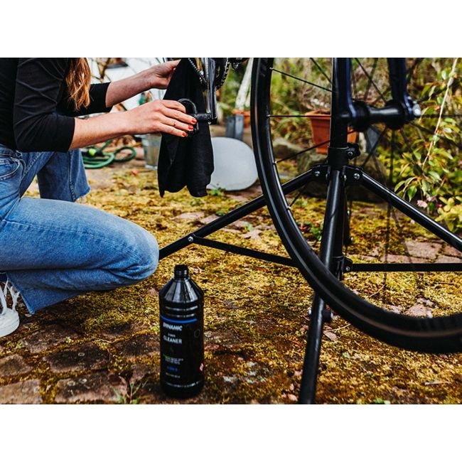 Dynamic Bike Care - Solutie curatare lant bicicleta Chain Cleaner - sticla 1 litru