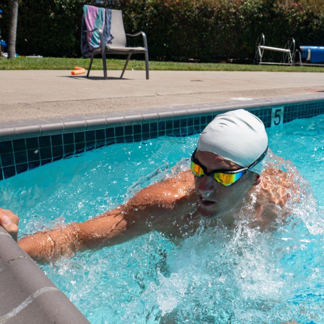 Finis - ochelari inot pentru triatlon Hayden Goggles - alb cu lentila oglinda mov