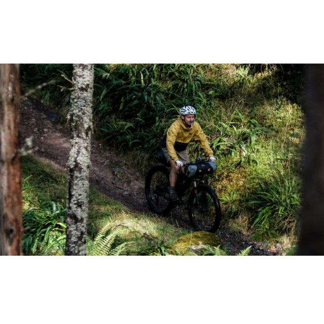 Apidura - geanta bicicleta cu prindere pe ghidon, Backcountry 2.0 Handlebar Pack 11 litri - gri negru galben