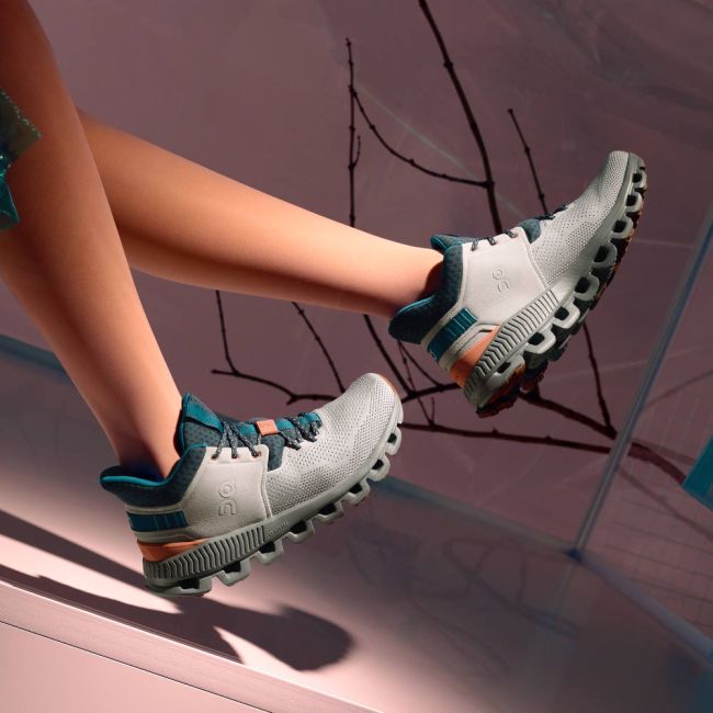 On Cloud Hi edge - pantofi sport pentru femei - gri glaciar shadow