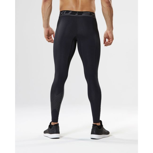 2XU - Colanti compresie lungi pentru barbati Accelerate Compression Tight - negru sageti negre