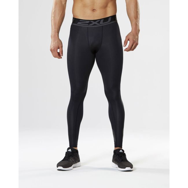 2XU - Colanti compresie lungi pentru barbati Accelerate Compression Tight - negru sageti negre