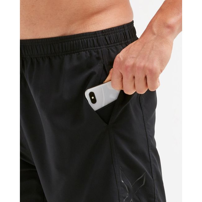 2XU - pantaloni scurti 2in1 cu colanti compresie pentru barbati XCTRL 7 inch short with compression - negru