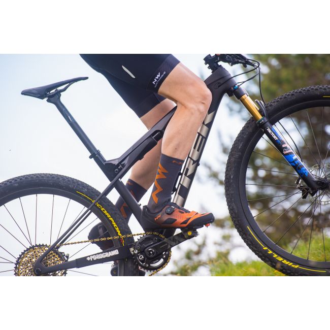 Northwave - sosete pentru ciclism Extreme Air - maro antracit portocaliu