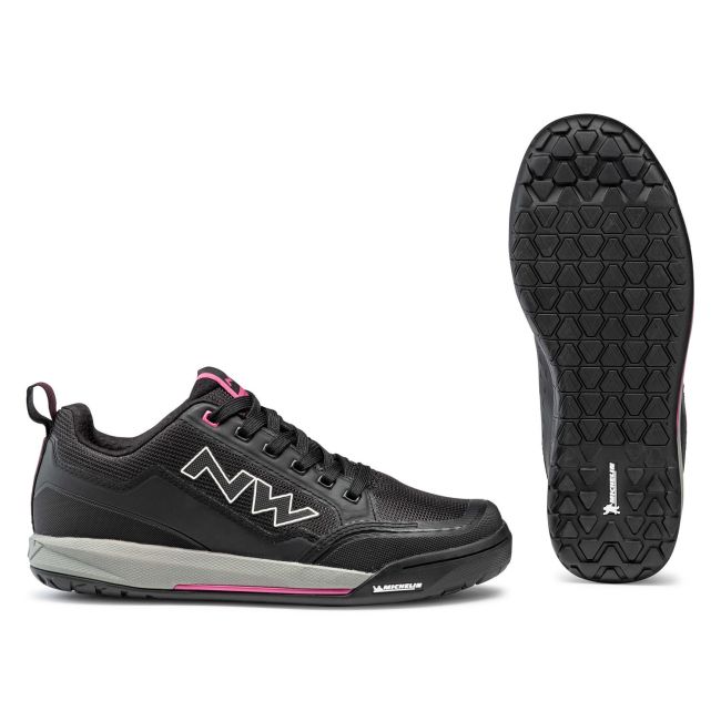 Northwave Clan - pantofi pentru ciclism flat pentru femei - negru-fucsia