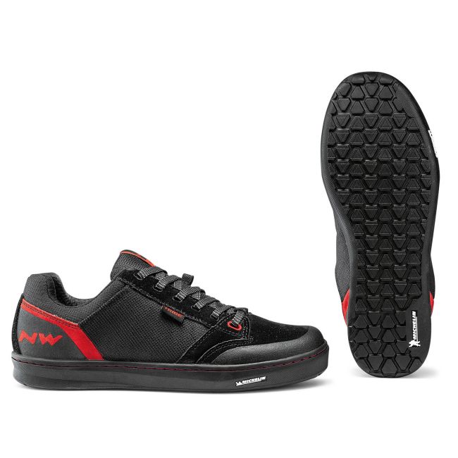 Northwave Tribe - pantofi pentru ciclism flat - negru-rosu