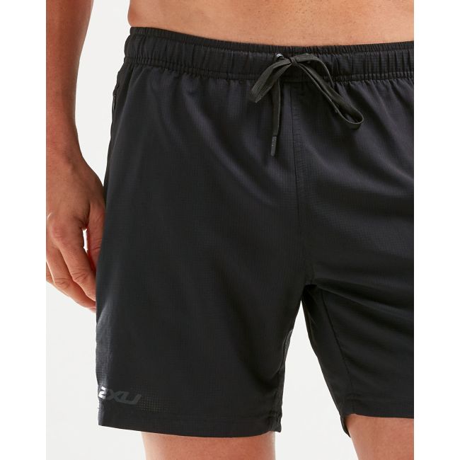 2XU - antaloni scurti alergare pentru barbati XCTRL Woven Free 7 inch - negru