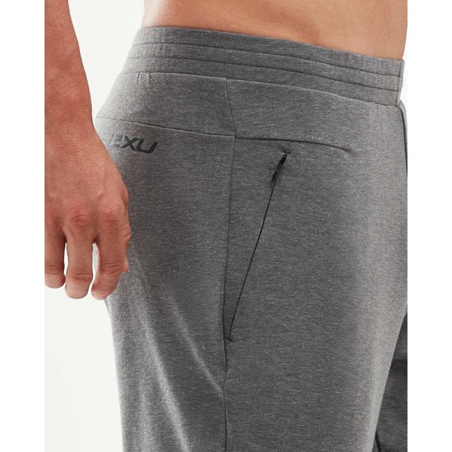 2XU - pantaloni sport lungi pentru barbati Transit Trackpant - gri deschis