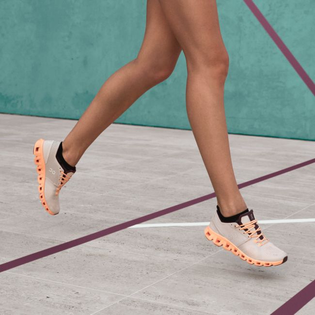 On Cloud X - pantofi alergare pentru femei - Gri Silver/Almond