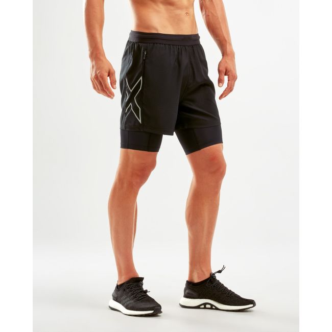 2XU - Pantaloni scurti de alergare pentru barbati XVENT 5" 2 in 1 Compression Short - negri argintiu reflectorizant