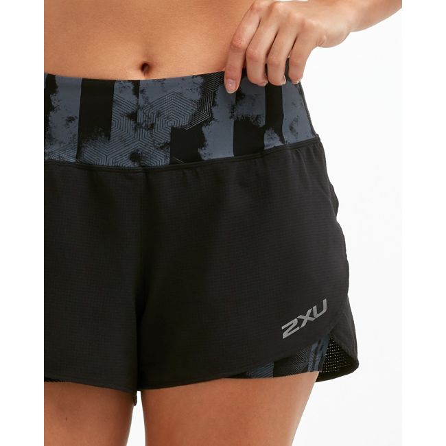 2XU - Pantaloni scurti de alergare pentru femei XVENT 3" Short - negru gri