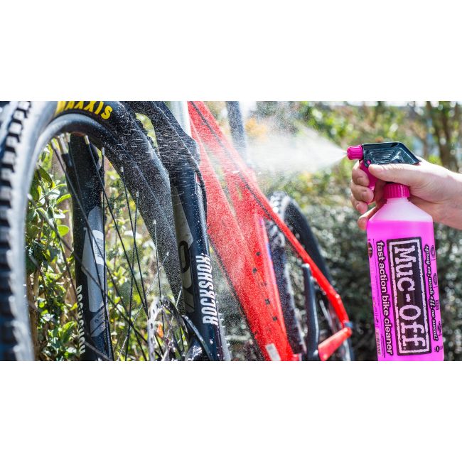 Muc-Off - Bike Care Essentials - pachet pentru curatarea si intretinerea bicicletelor