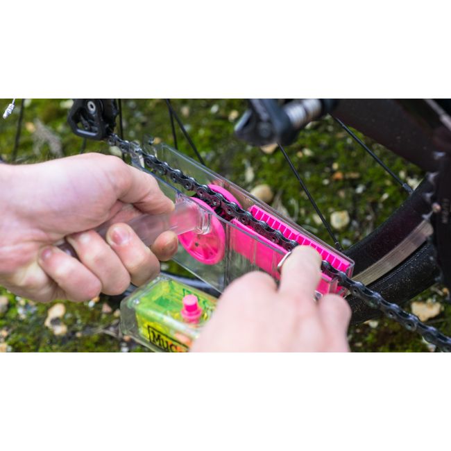 Muc-Off - Dispozitiv pentru curatarea lantului X-3 Dirty Chain
