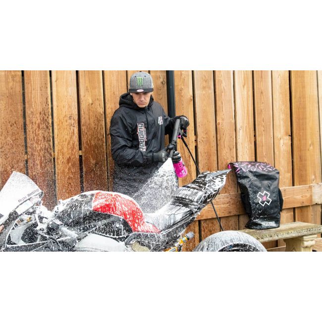 Muc-Off - Sistem de curatare cu presiune pentru biciclete si motociclete