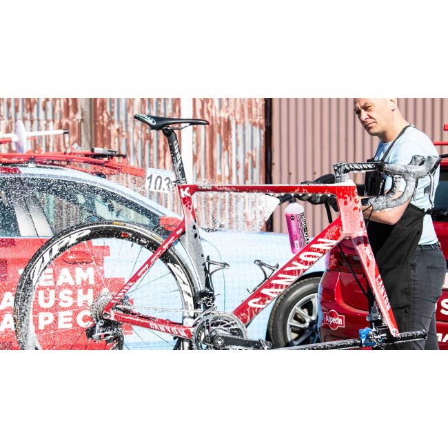 Muc-Off - Sistem de curatare cu presiune pentru biciclete si motociclete