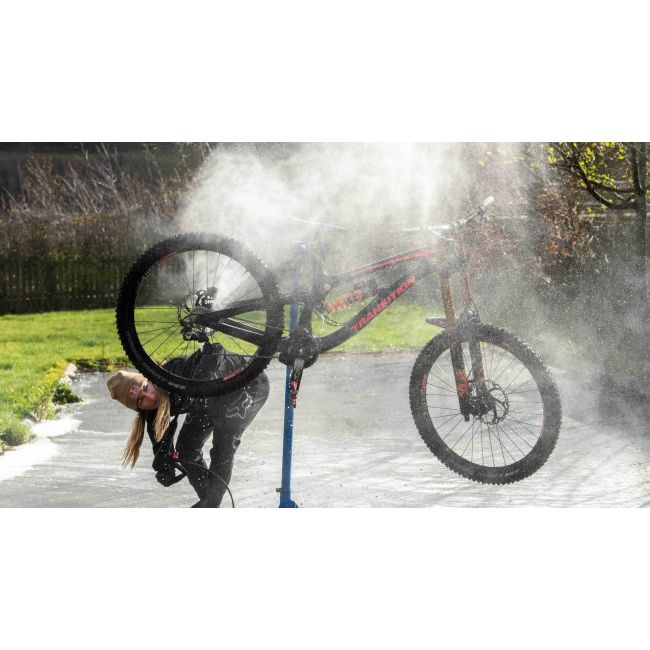 Muc-Off - Sistem de curatare cu presiune pentru biciclete si motociclete
