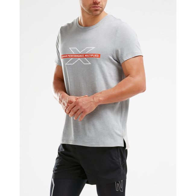 2XU - URBAN S/S Crew Graphic Tee - Grey Marle/Grey Marle