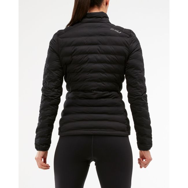 2XU - jacheta rezistenta apa pentru femei Pursuit Insulation Jacket - negru