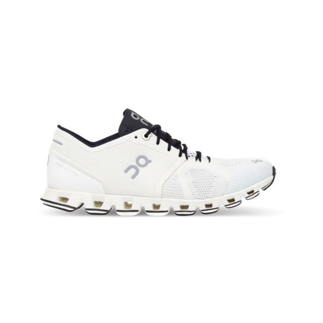 On Cloud X - pantofi sport pentru femei - alb-negru
