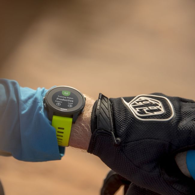 Garmin Forerunner 935 negru - ceas cu GPS pentru alergare, bicicleta, inot, triatlon si alte sporturi
