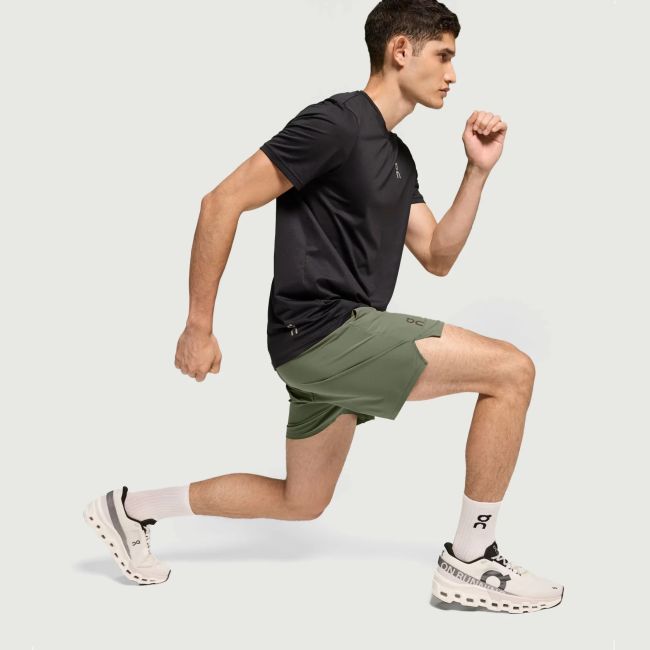 On Cloud - pantaloni scurti alergare barbati Essential Shorts - verde inchis taiga