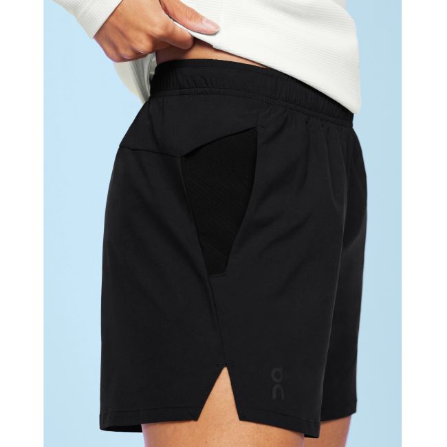 On - pantaloni scurti alergare pentru femei Essential Shorts - albastru inchsi Navy