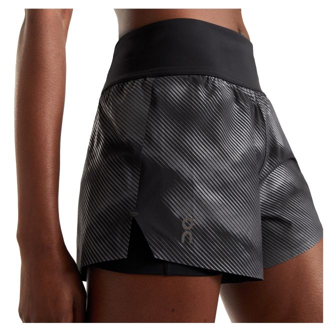 On - pantaloni scurti pentru femei Running W Shorts Lumos - negru reflectorizant
