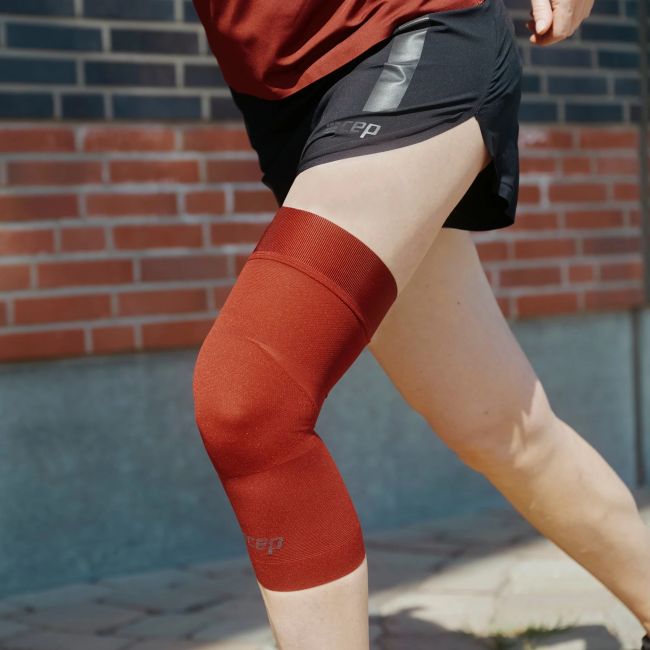 CEP - Genunchiera orto pentru compresie si protectie genunchi Light Support Compression Knee Sleeve - albastru inchis