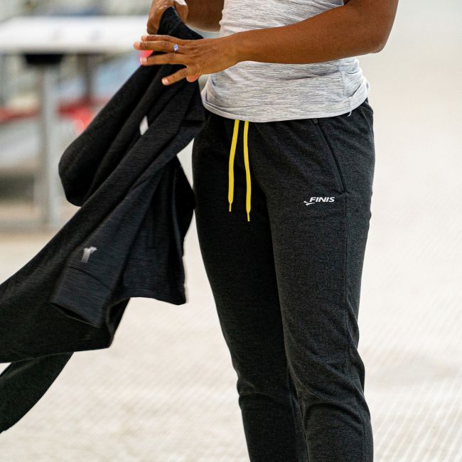 Finis - pantaloni lungi sport lejeri pentru femei Tech W Pants - albastru inchis