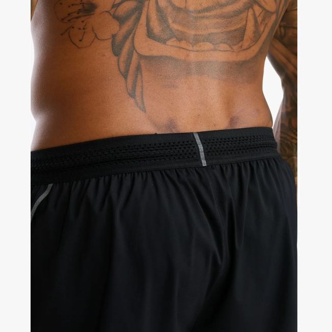 2XU - Pantaloni scurti de alergare pentru barbati Light Speed 3" Short - negru Reflectorizant