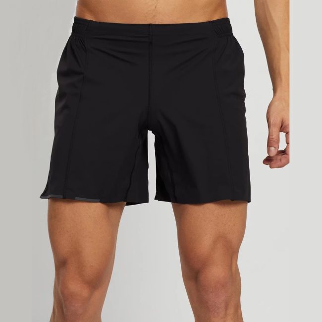 2XU - Pantaloni scurti de alergare pentru barbati Light Speed 7" Cover Shorts - negru reflectorizant